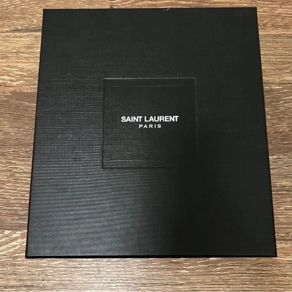 Saint Laurent Bow Sandal Heels - Picture 5 of 6